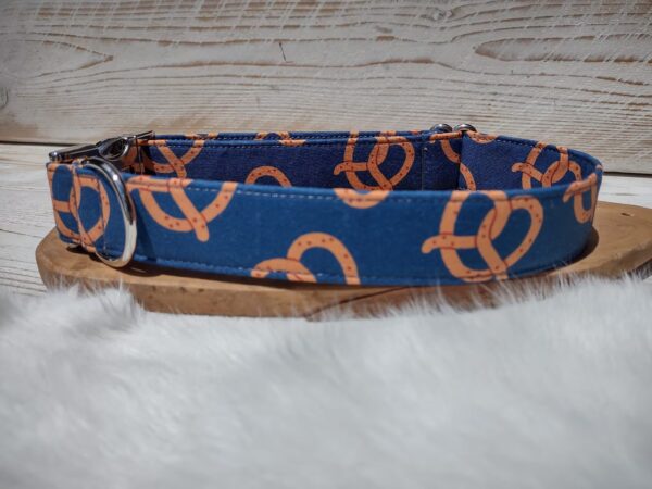 Pretzel Dog Collar (Green)